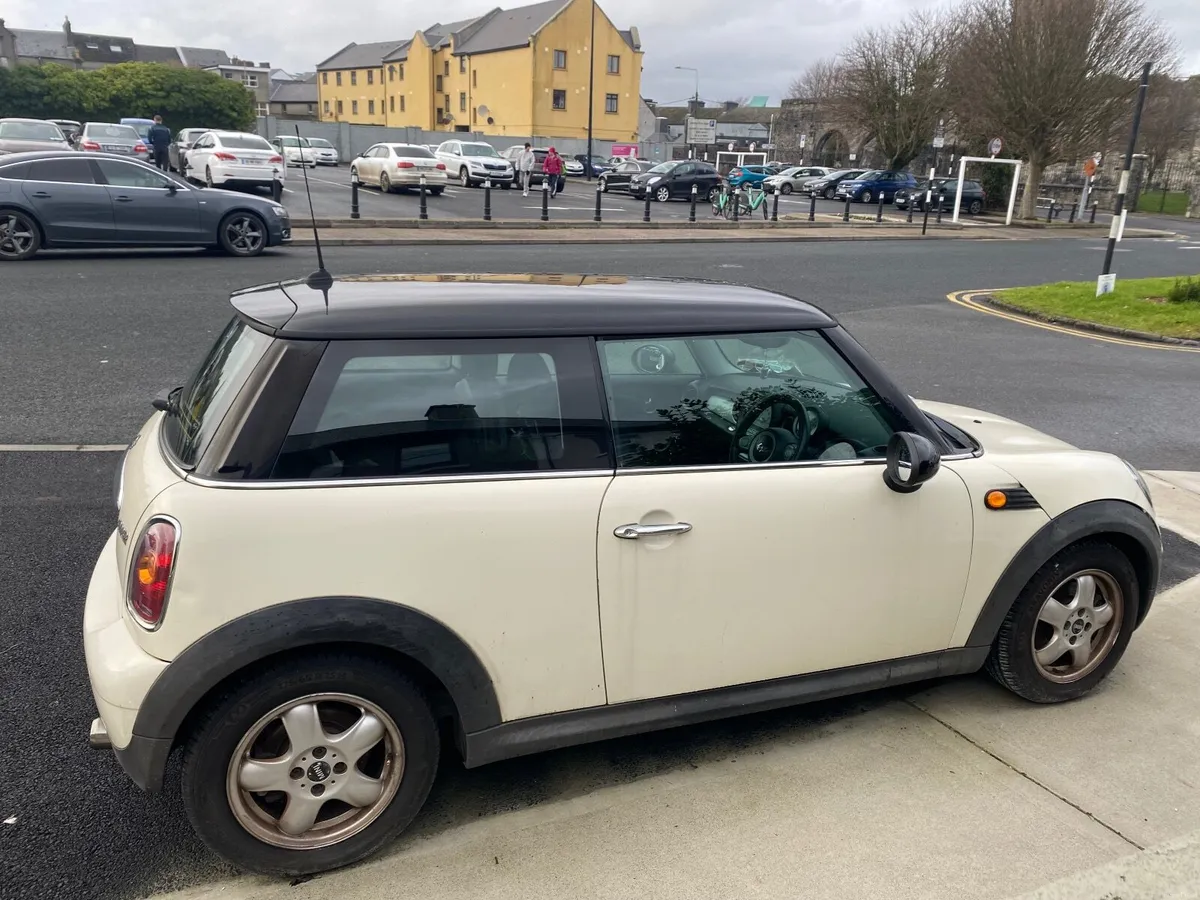 Mini Cooper 2008 - Image 1