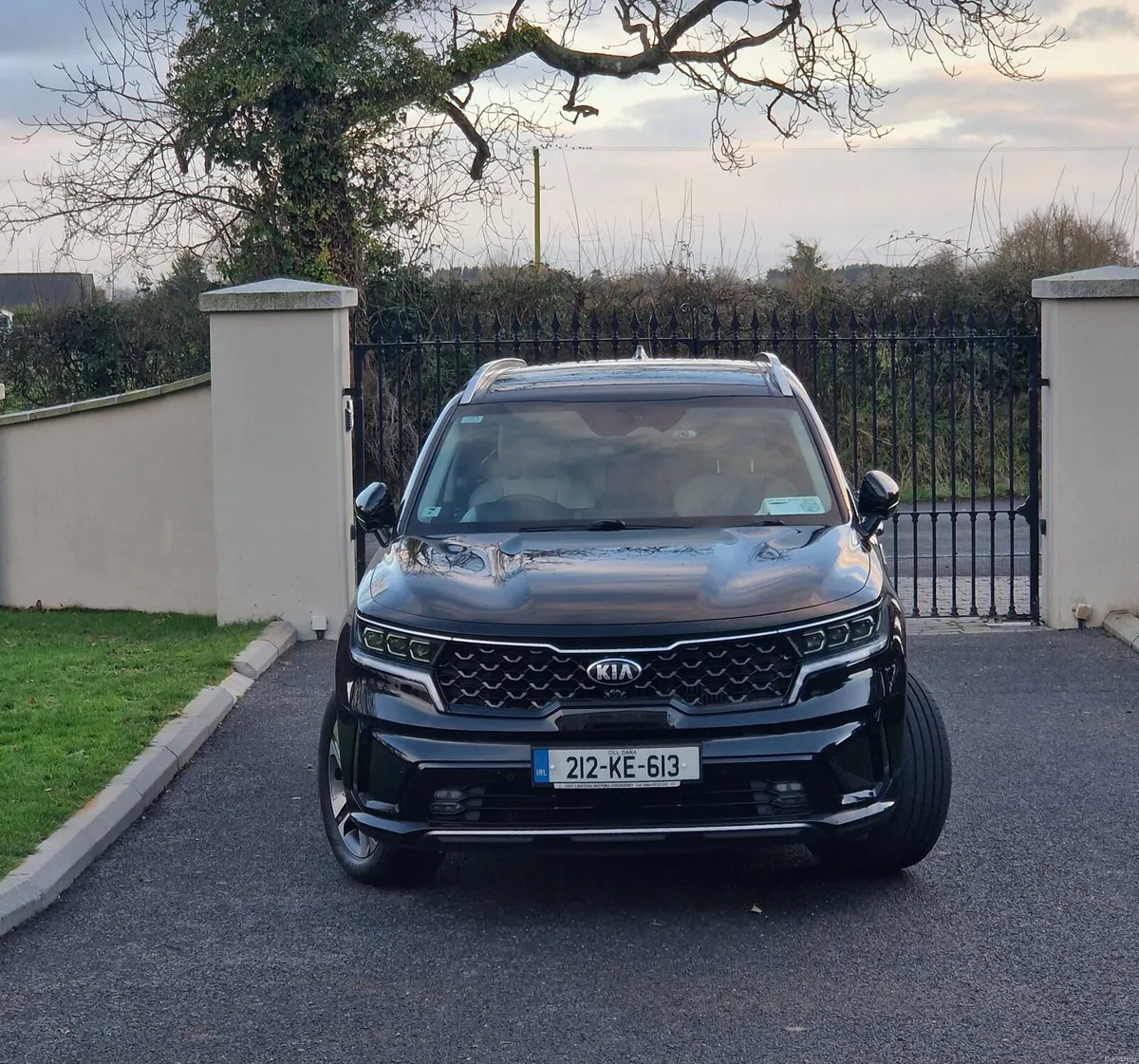 Kia Sorento K4 Plug in Hybrid 4x4 Panoramic Roof - Image 2