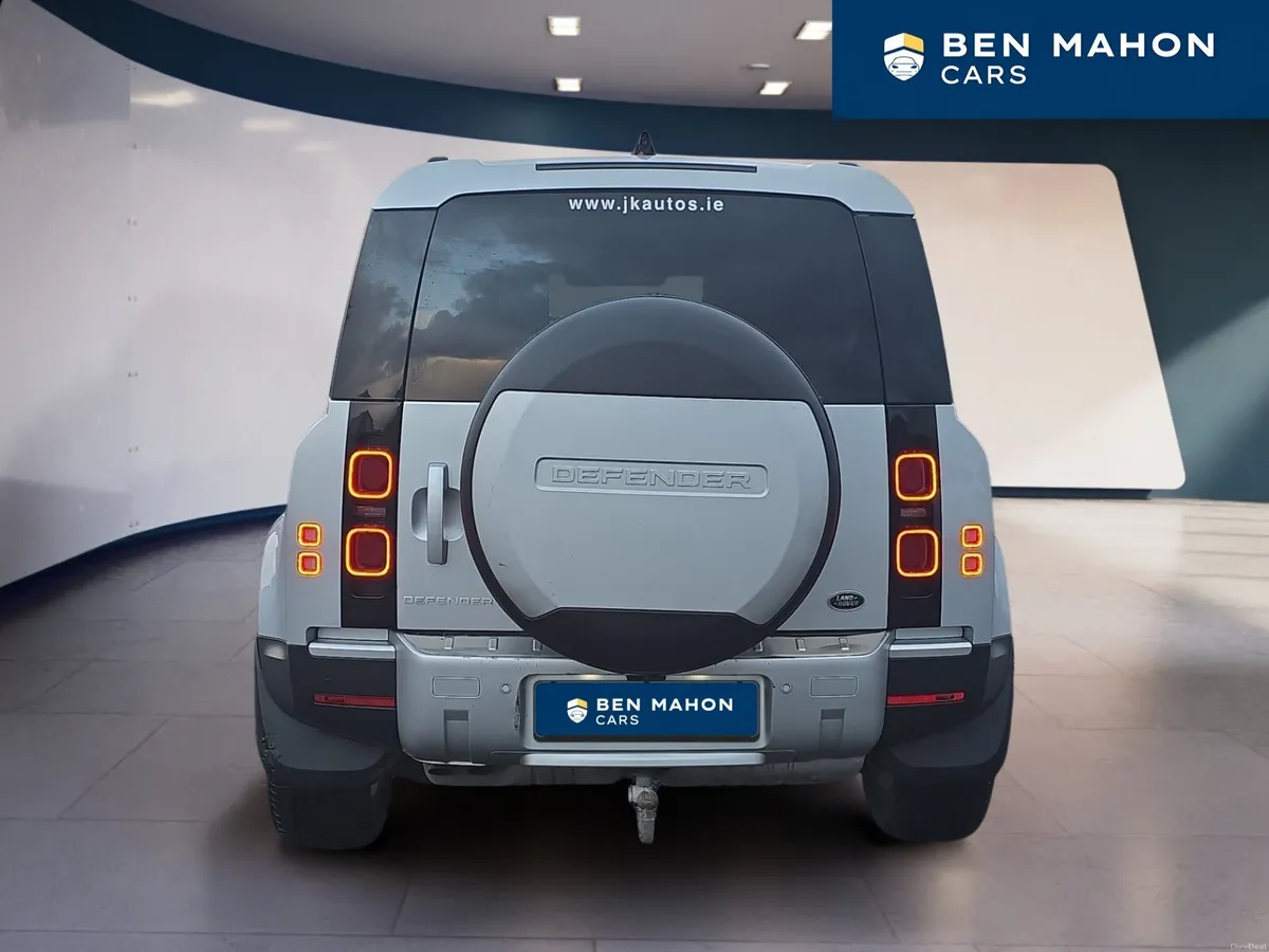 Land Rover Discovery Commercial - Image 4