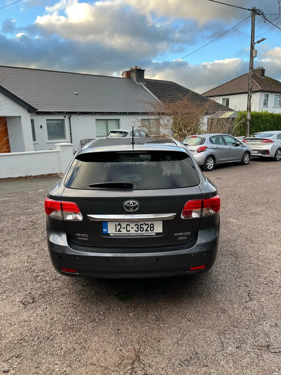 TOYOTA AVENSIS 2012 - Image 3