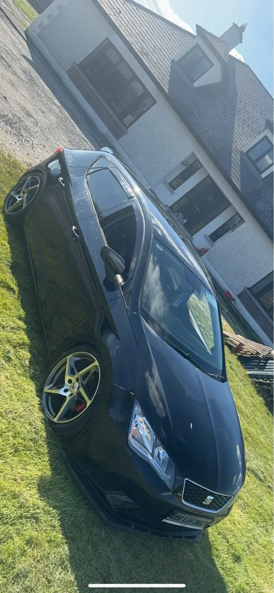 Seat Leon 2015 - Image 2