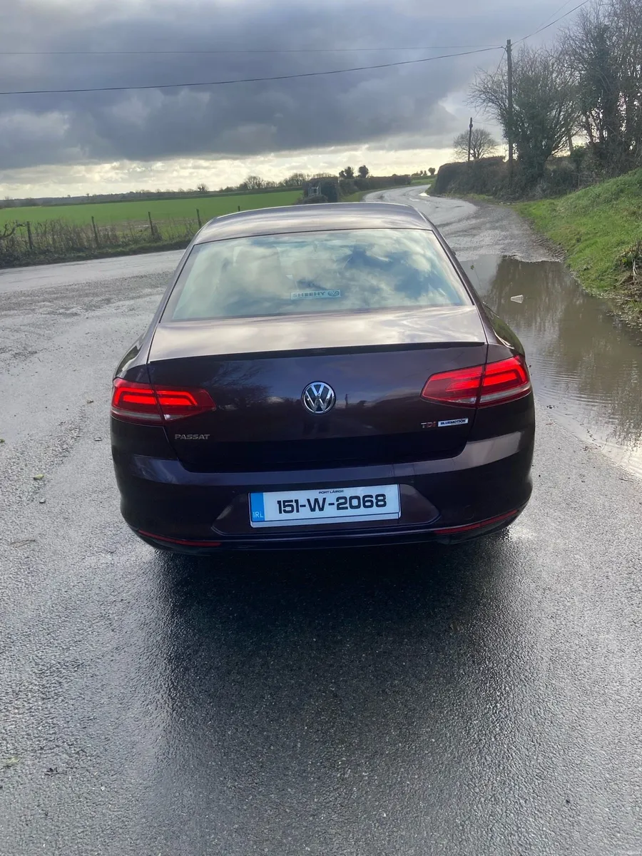 Volkswagen Passat - Image 3