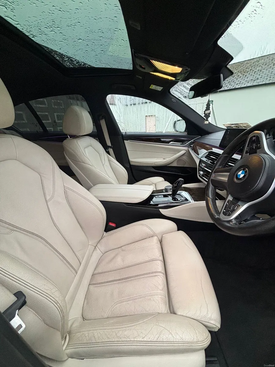 BMW 520d M SPORT*SUNROOF*CREAM LEATHER*WALNUTDASH - Image 4