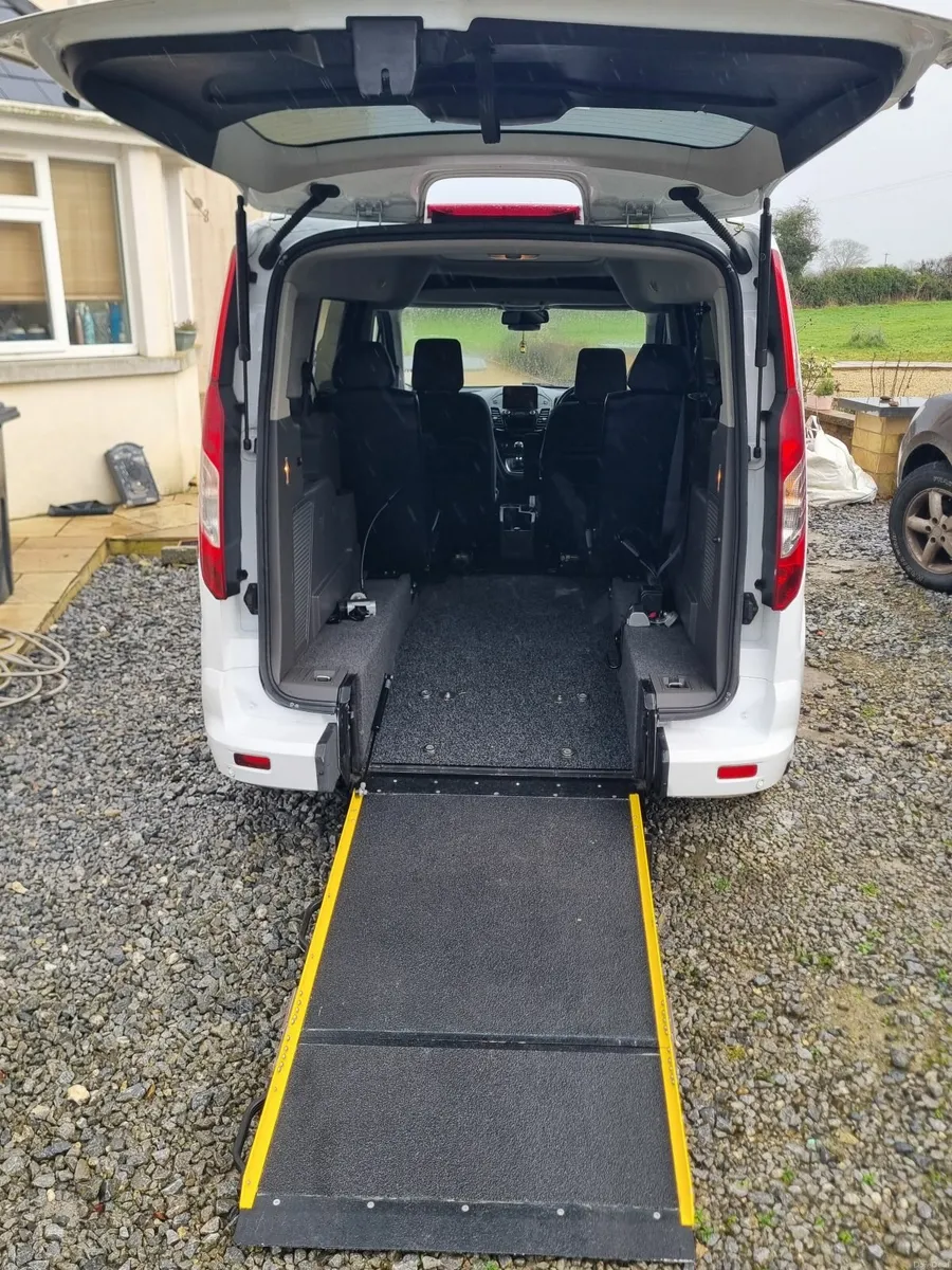 Ford Tourneo Connect 2021 - Image 2