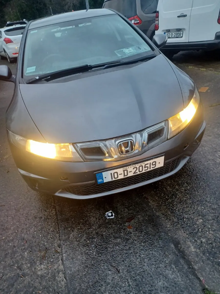 Honda Civic 2010 - Image 1