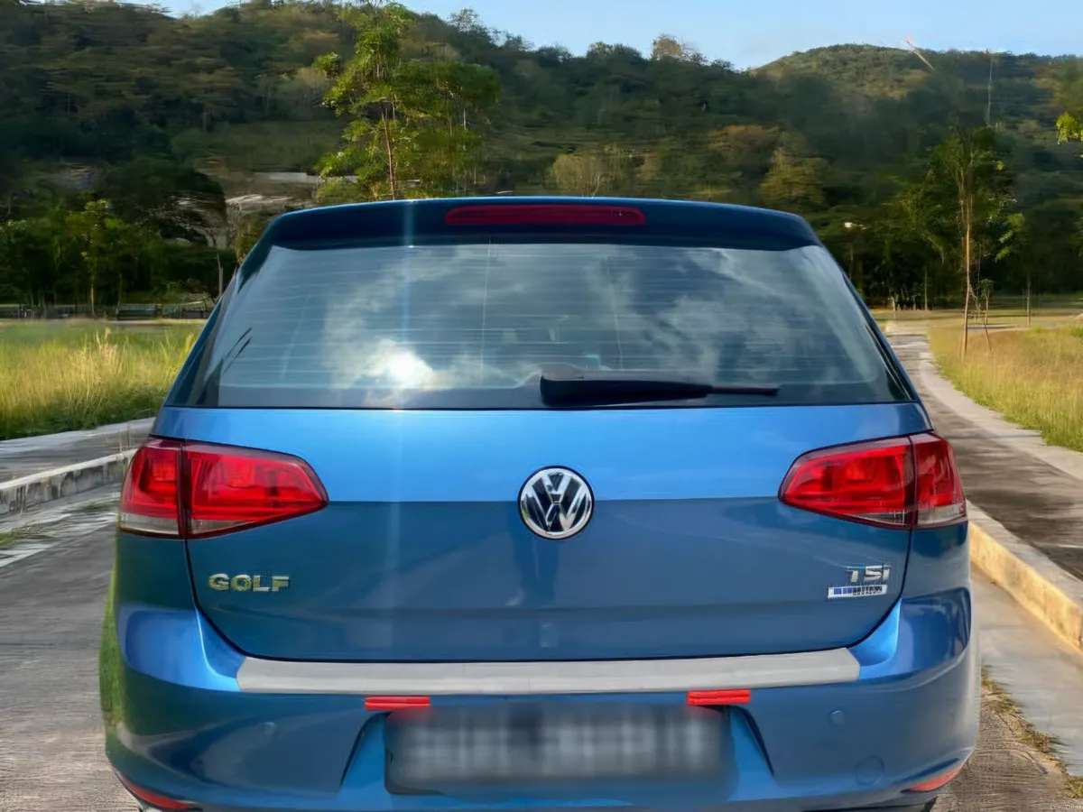 Volkswagen Golf 2015 - Image 1