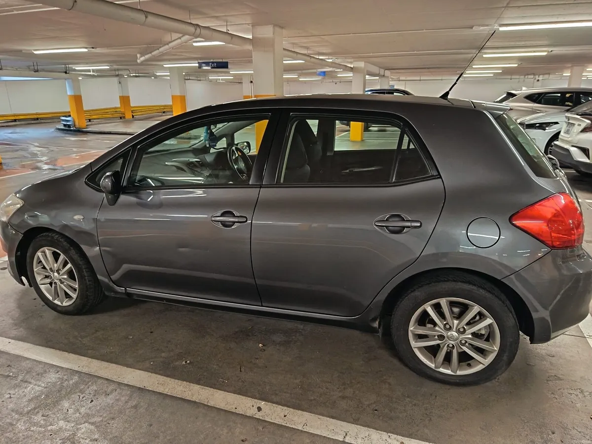 Toyota Auris 2009 1.3 patrol ValidNCT low mileage - Image 3