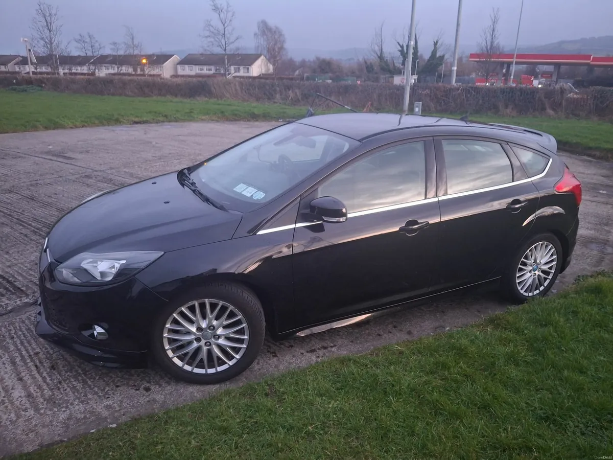 Ford Focus 2013 - Image 2