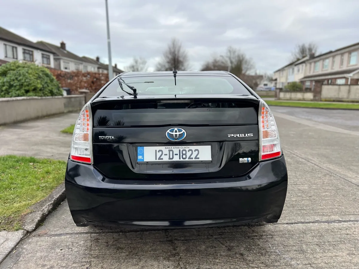 Toyota Prius - Image 4