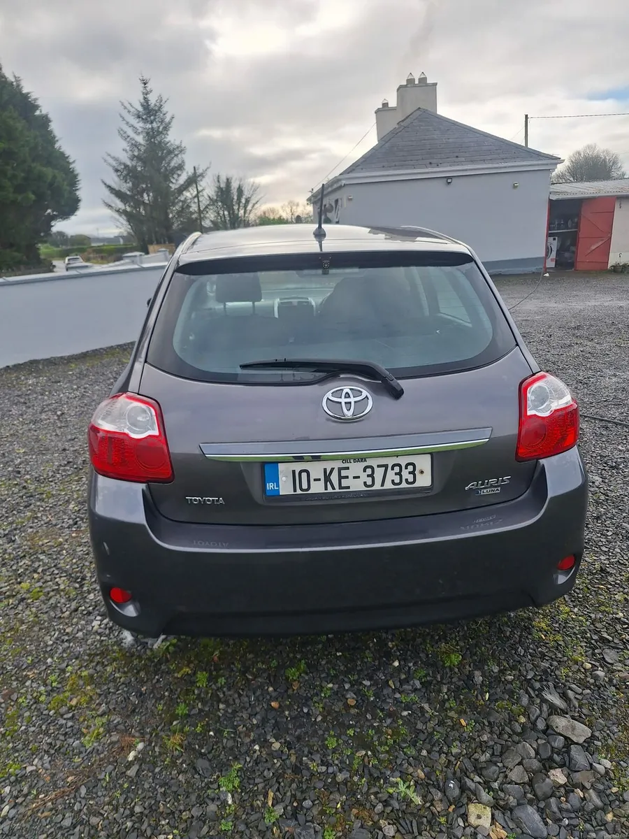 2010 toyota auris - Image 4