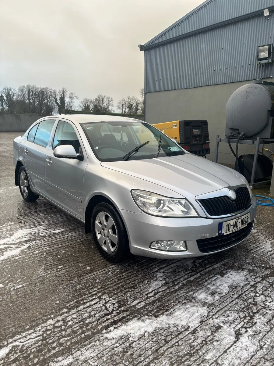 Skoda Octavia 1.9 elegance model - Image 1