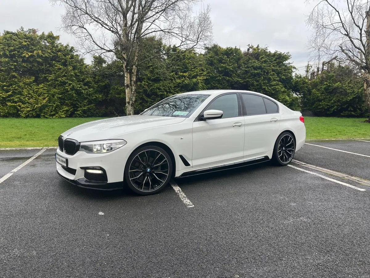 2017 BMW G30 520D - Image 4