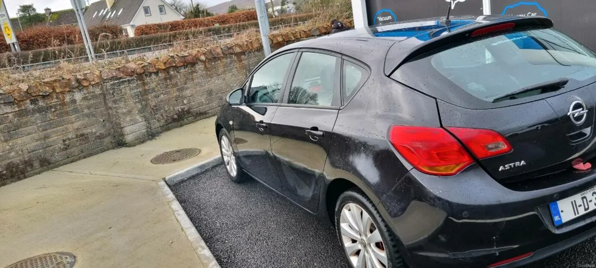 Opel Astra S Diesel Black 1.2L - Image 3