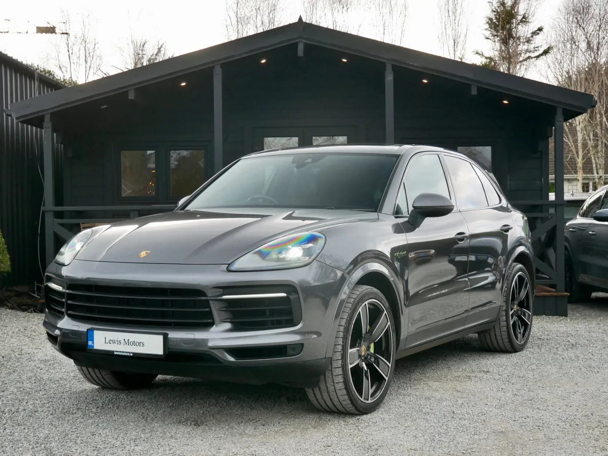 2020 Porsche Cayenne E-Hybrid - Image 3