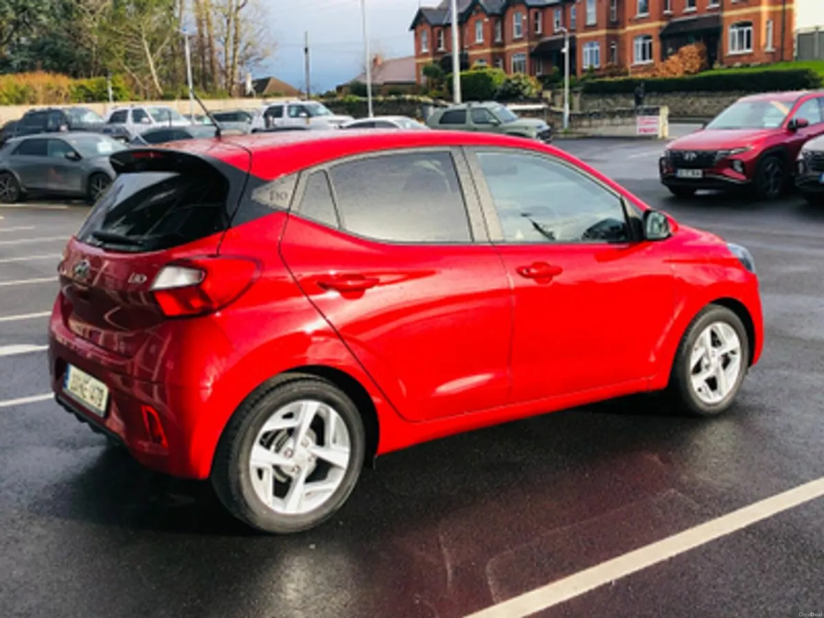 Hyundai i10 Deluxe Plus 1.0 Petrol - Image 5
