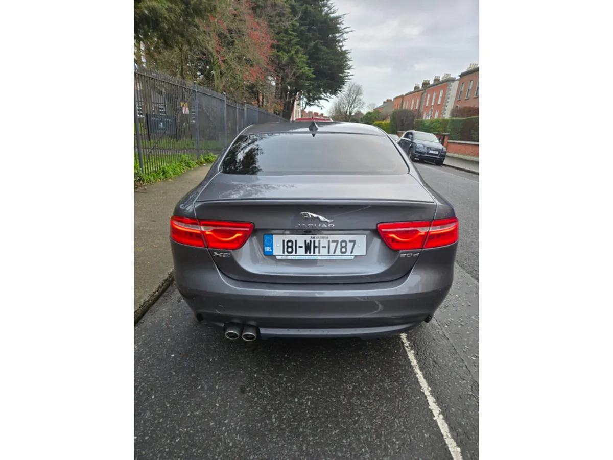 Jaguar XE 2.0 D R-SPORT 180PS 4DR AUTOMATIC VERY N - Image 2