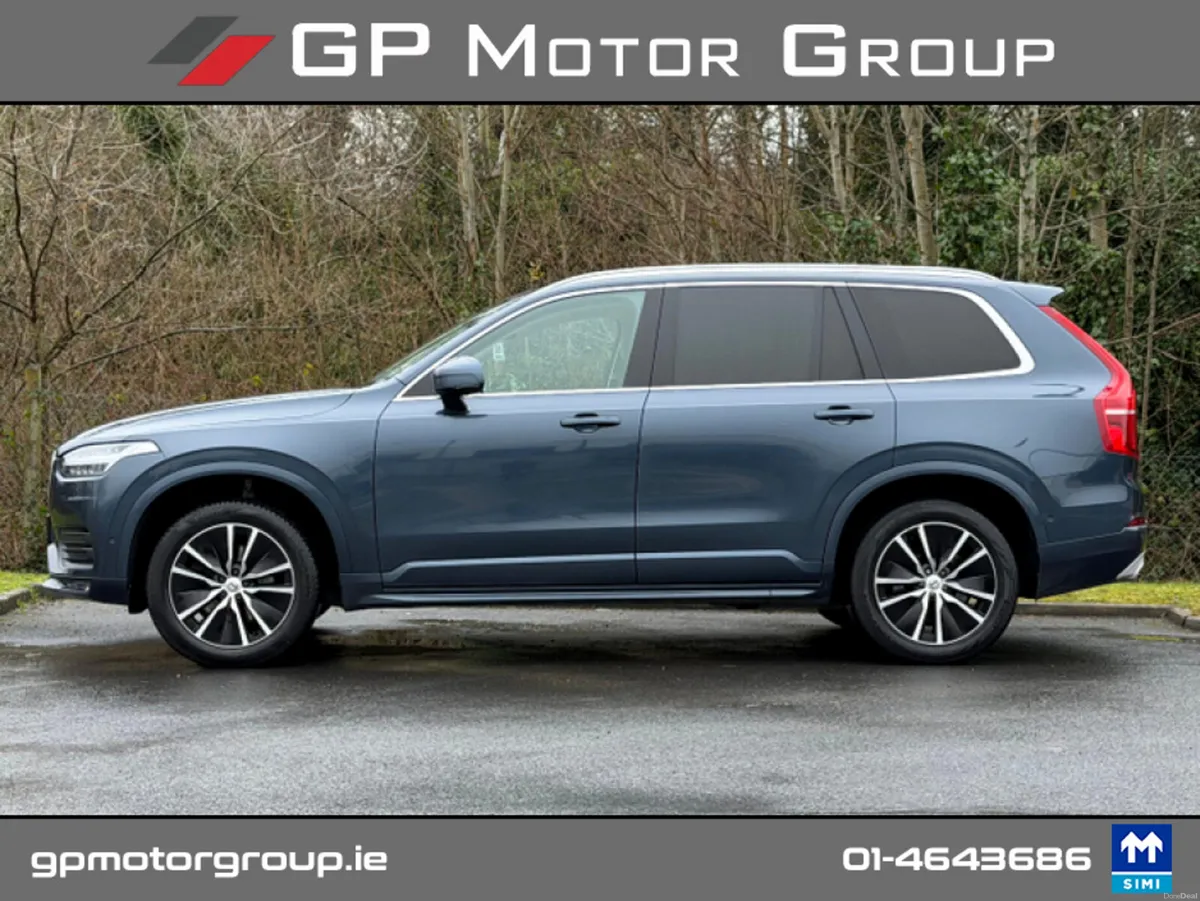 Volvo XC90 MOMENTUM PRO D5 AWD AUTO *PANORAMIC SUN - Image 2