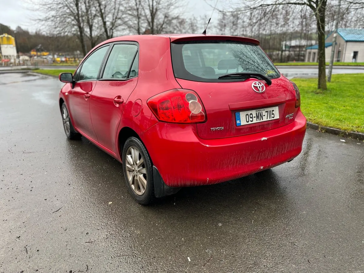 Toyota auris 2.0 diesel - Image 3