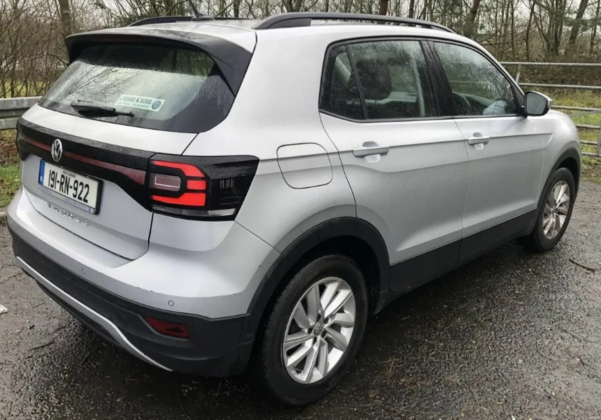 2019 Volkswagen T-CROSS LIFE 1.0 TSI 95HP Petrol - Image 4