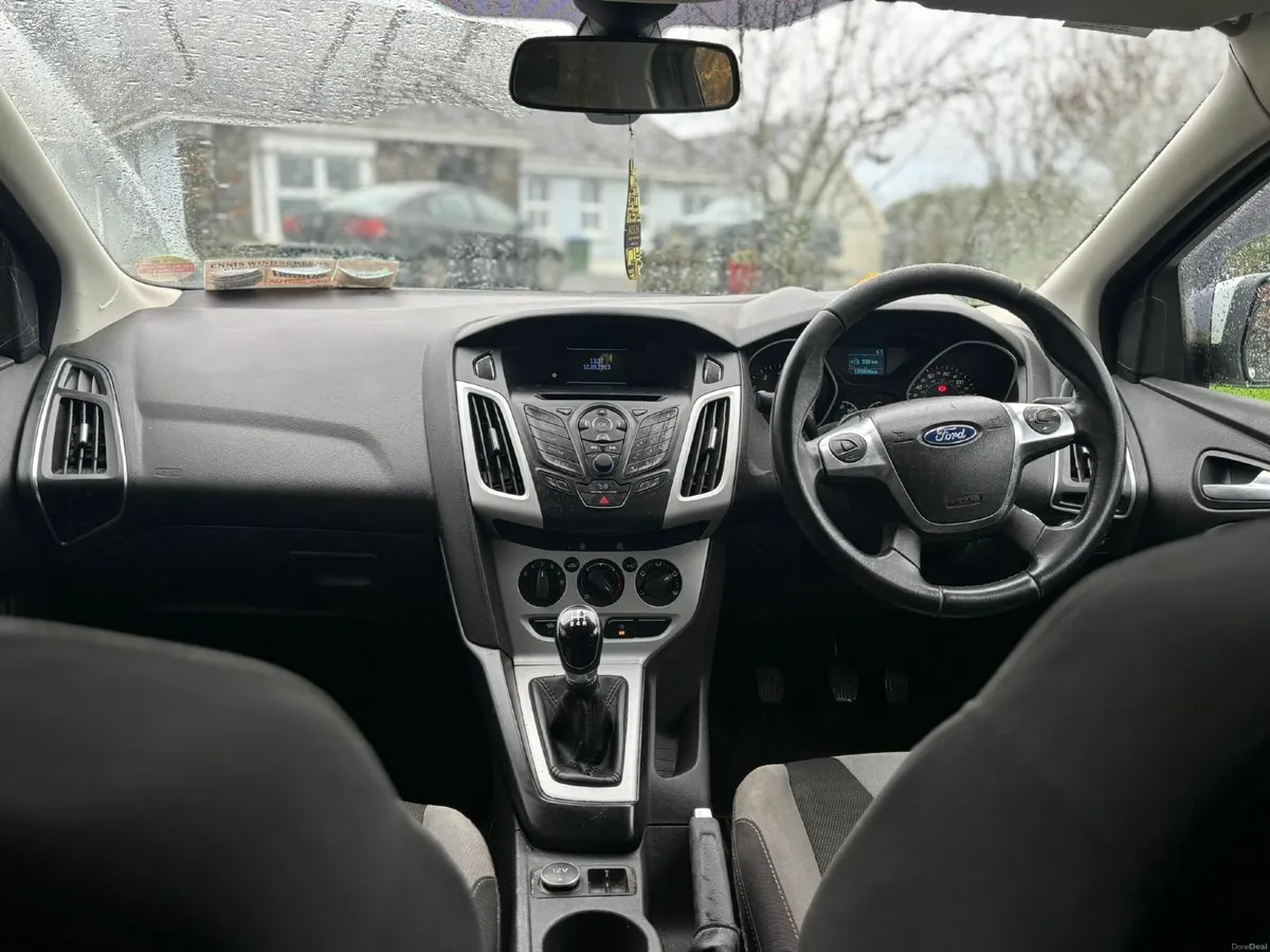 Ford Focus 2013 - Image 2