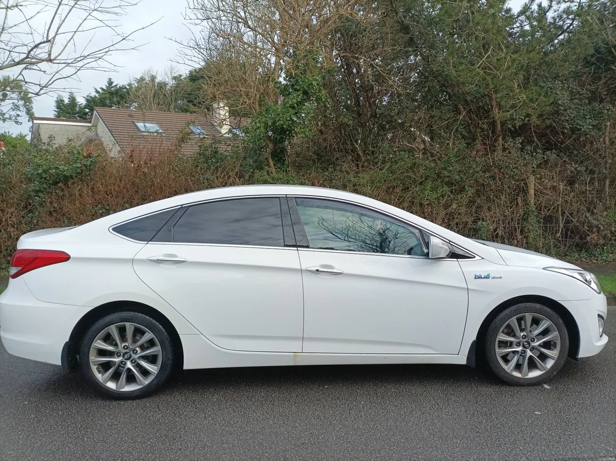 151 Hyundai i40 Top Spec NCT 05/26 - Image 4