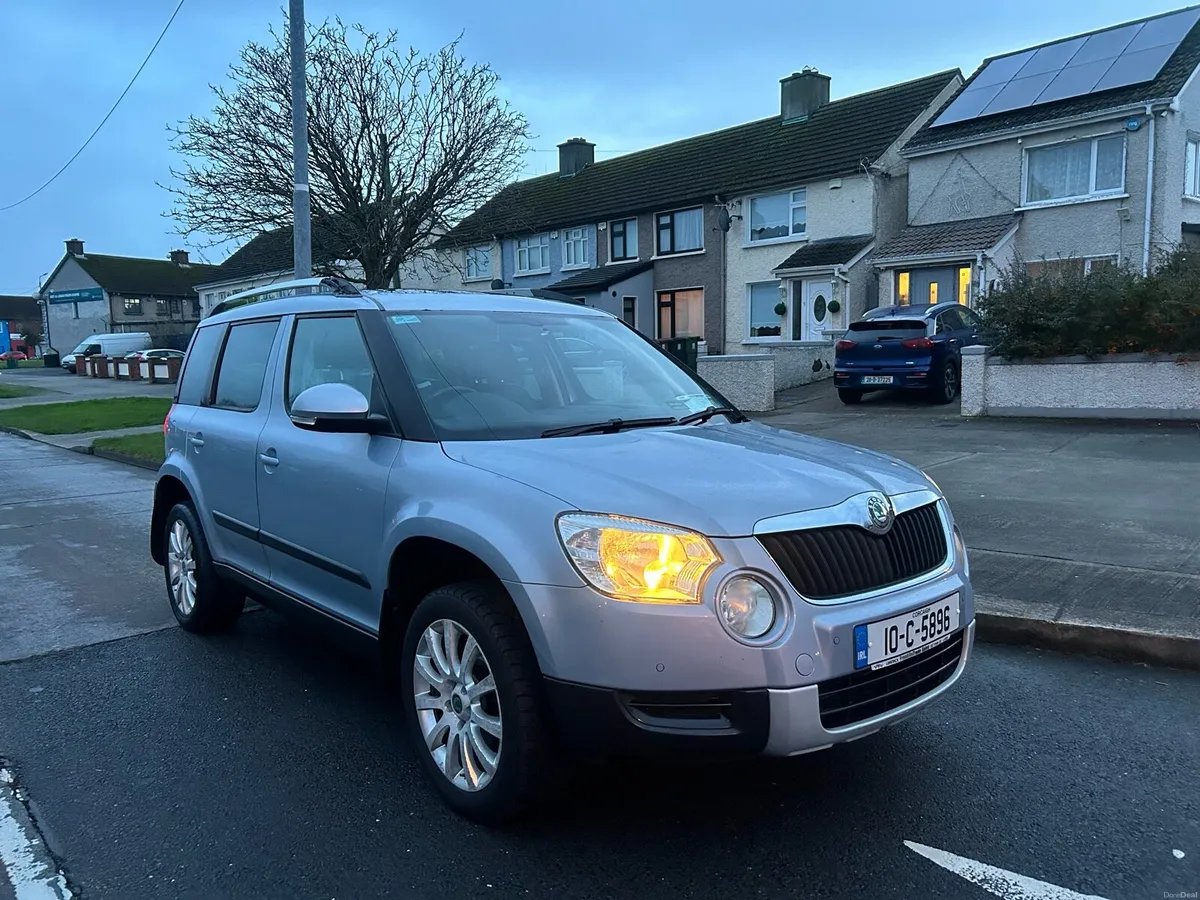 2010 SKODA YETI 2.0TDI / LEATHER / TAX 08-26 - Image 2
