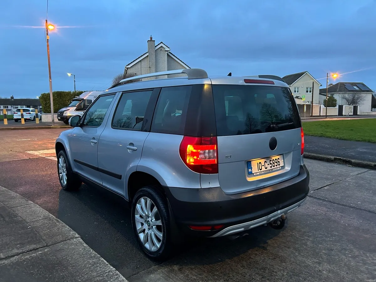 2010 SKODA YETI 2.0TDI / LEATHER / TAX 08-26 - Image 4