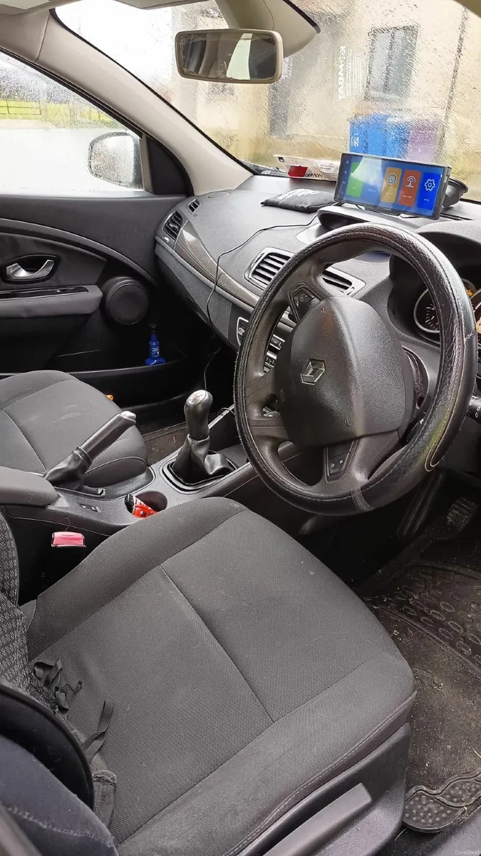 Renault Fluence 2011 1.5 Diesel, Black, Tow bar - Image 4