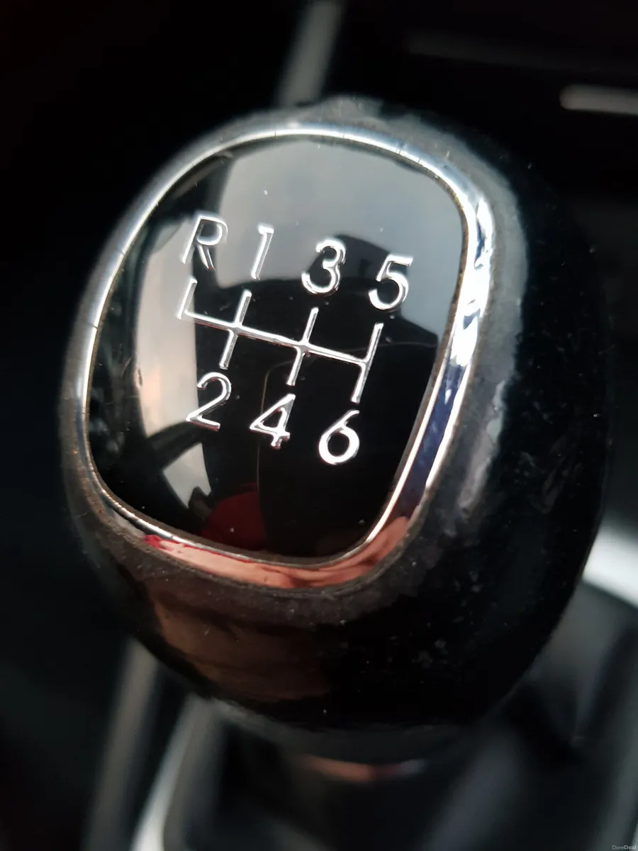 Kia Ceed 2012 Fresh NCT, cheap Tax, good car - Image 3