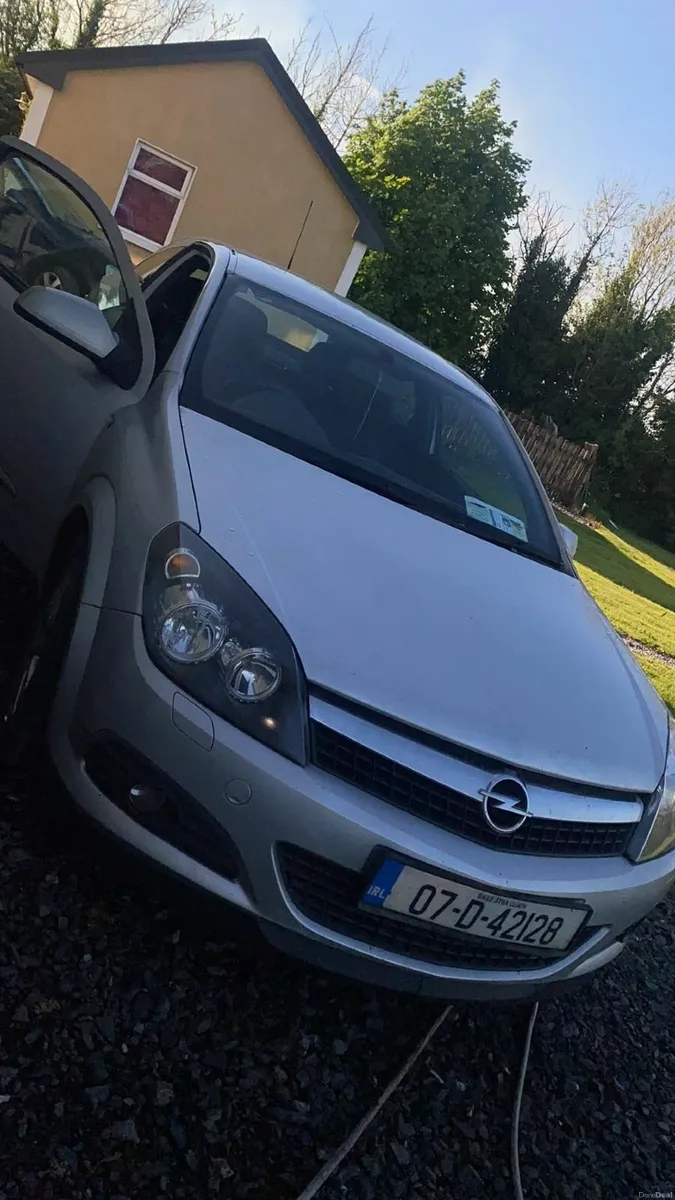 Opel Astra GTC - NCT Ready - NEED GONE - Image 3