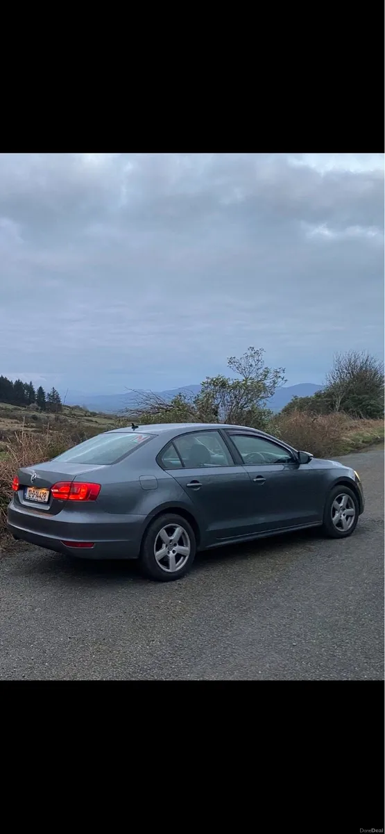 Volkswagen Jetta - Image 2