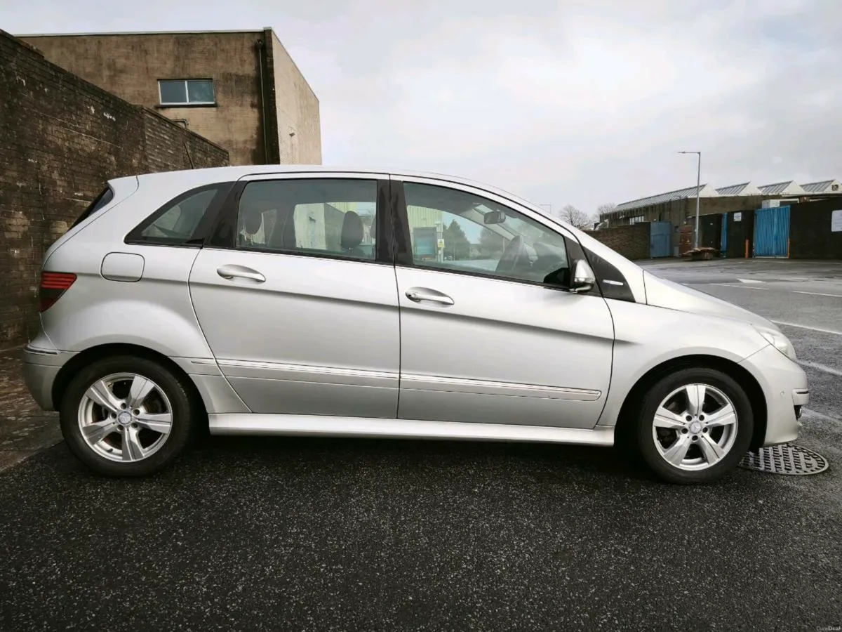 2010 Mercedes B160 LOW MILAGE - Image 2