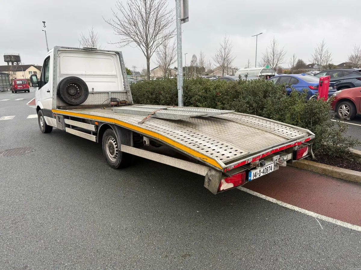 Recovery towing breakdown accident classic - Image 2