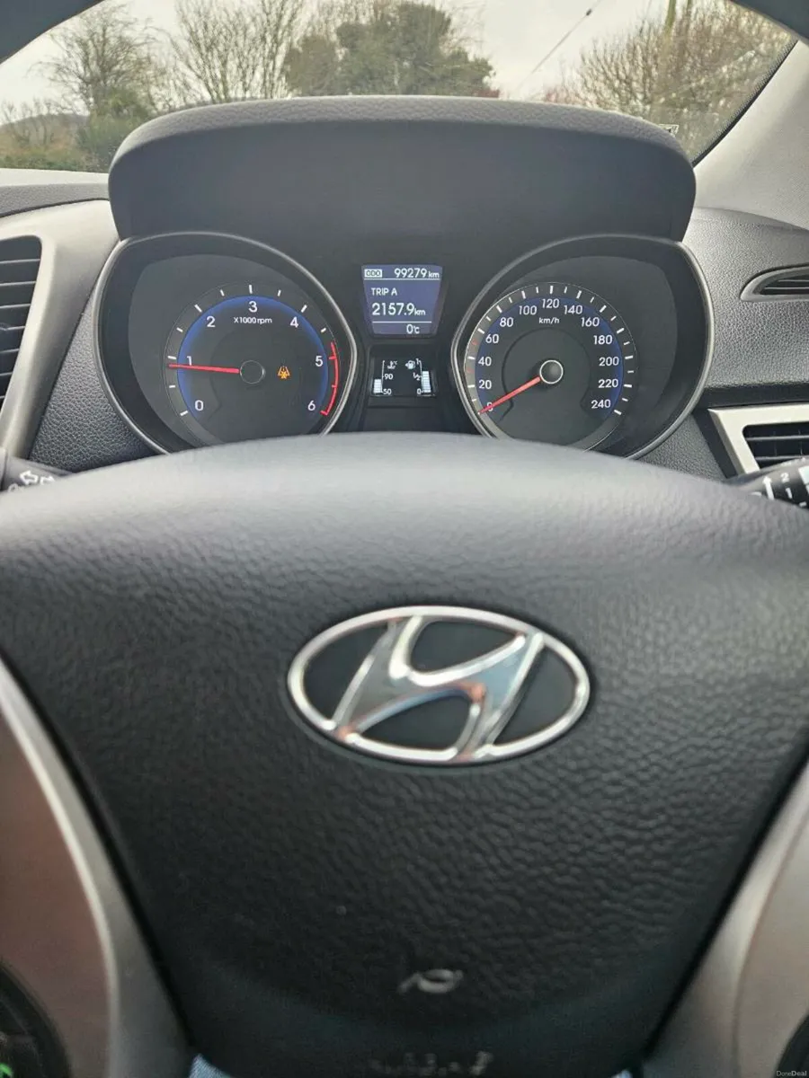 Hyundai i30 - Image 2