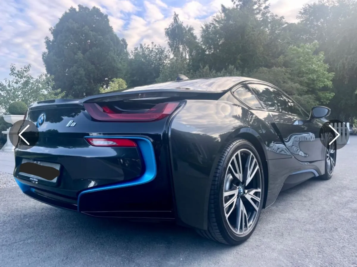 BMW i8 - Image 3