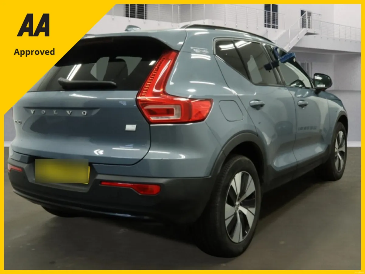 Volvo XC40 2023(232)  T4 XC40 Plus 1.5 Plug In Hyb - Image 4