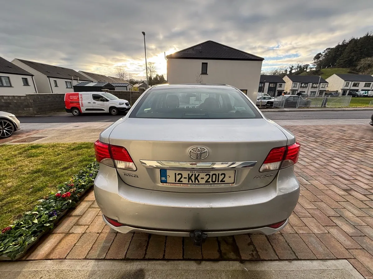 Toyota Avensis 2012 - Image 4