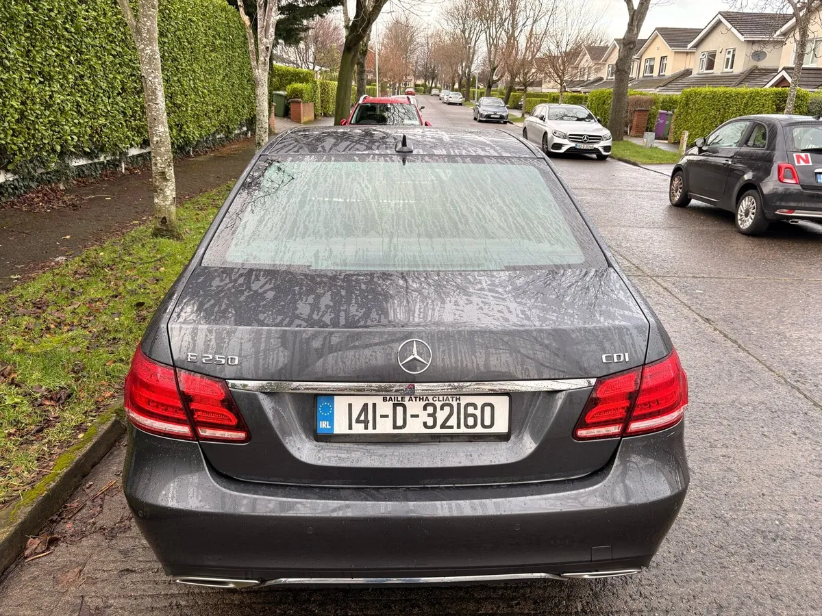 Mercedes E250 SE - Image 4