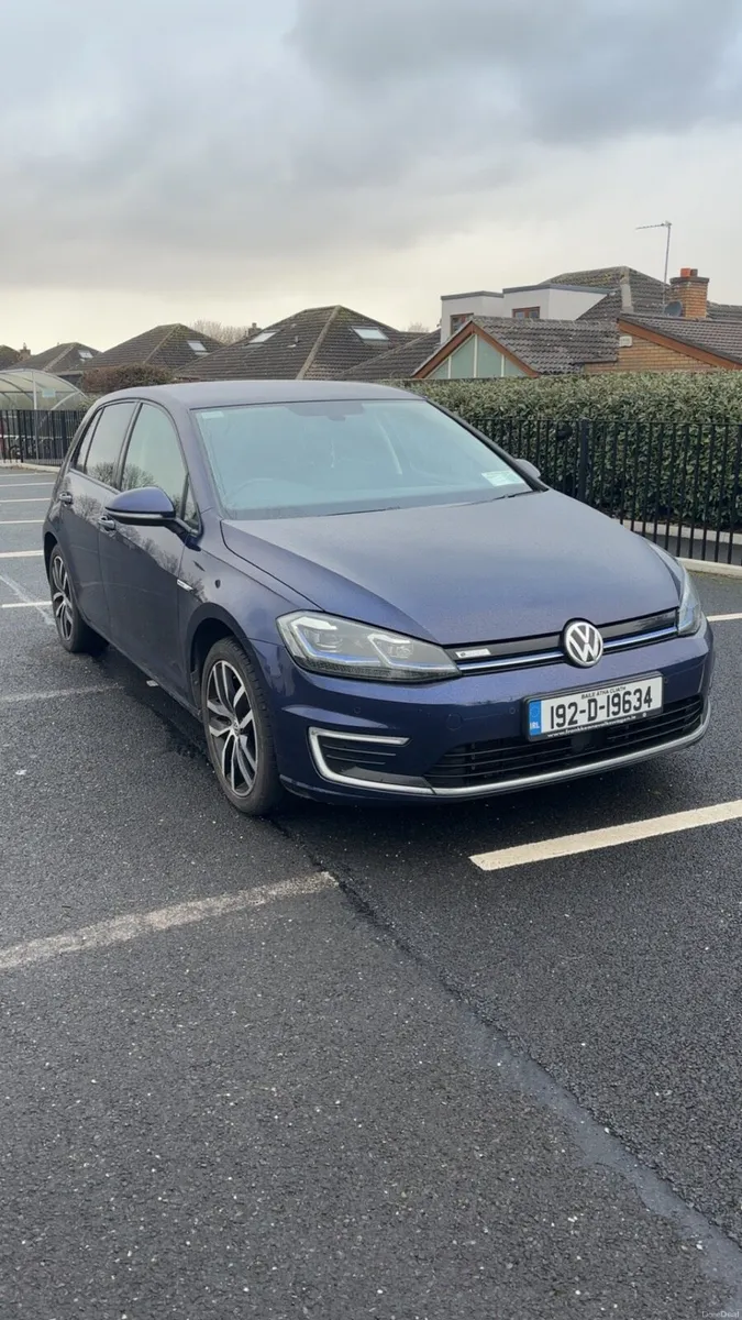 Volkswagen E-Golf - Executive Edition - Image 2