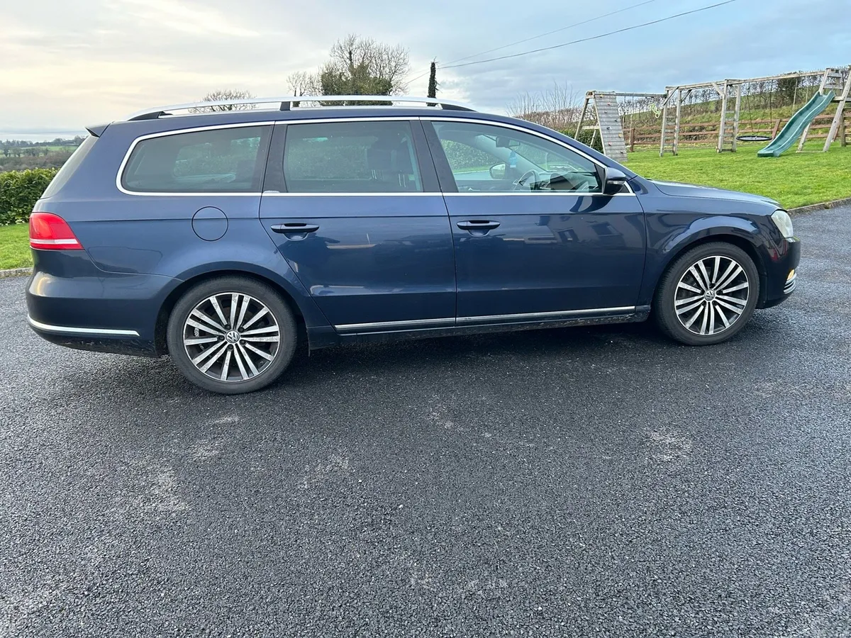 Volkswagen Passat - Image 4