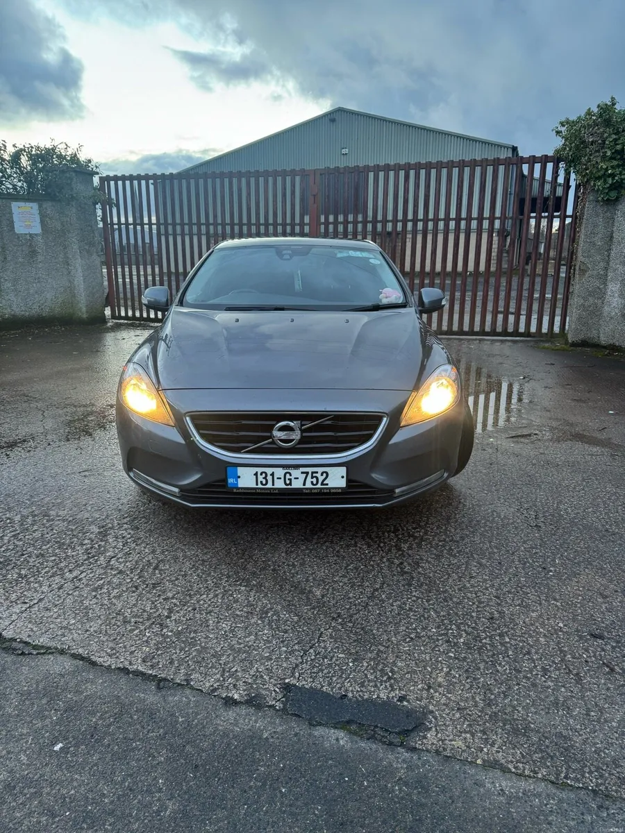 131 Volvo V40 D2 1.6 Diesel - Image 3