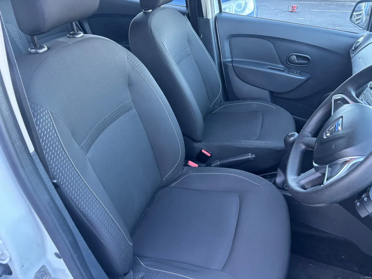 Dacia Sandero 2017 - Image 2