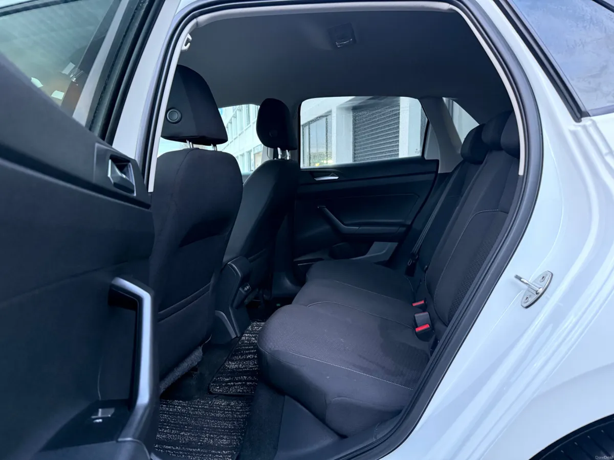 2015 Honda Fit 1.5 Hybrid Auto, Immaculate - Image 2