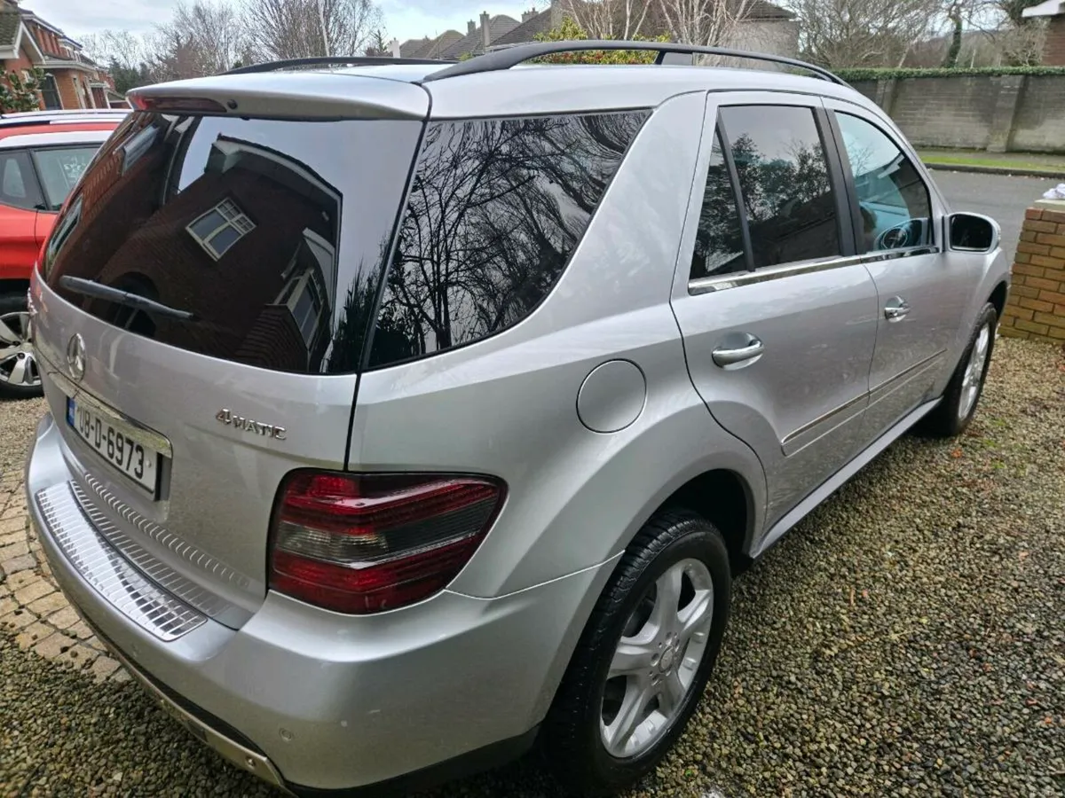 Mercedes Ml320 SUV - Image 1
