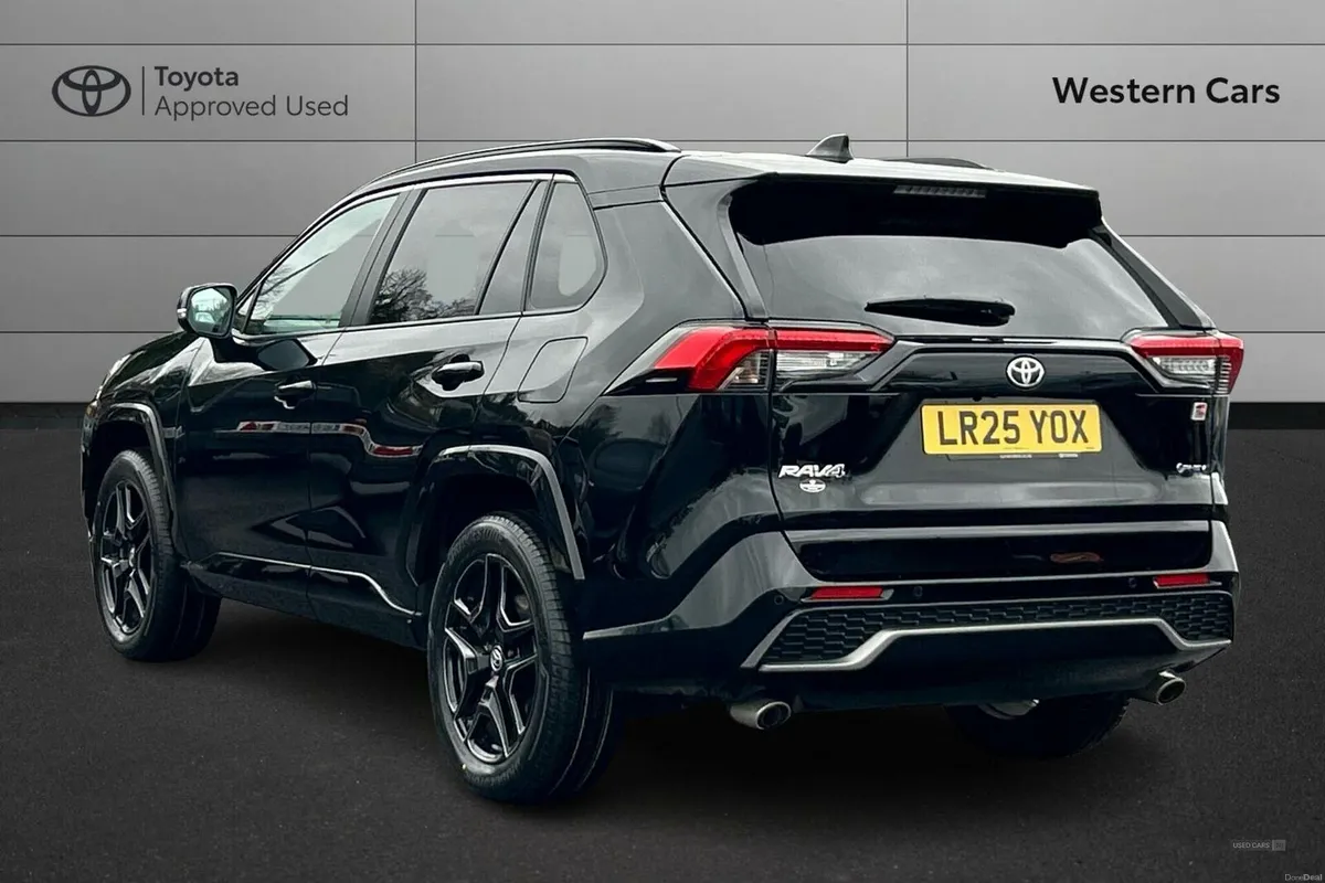Toyota RAV4 2.5 VVT 18.1kWh GR SPORT CVT 4WD Euro - Image 4
