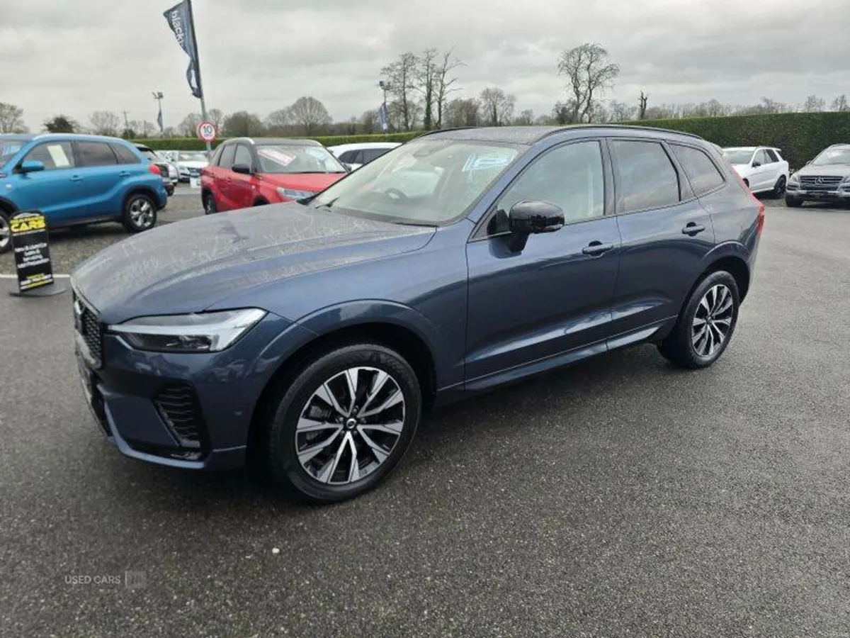 Volvo XC60 Plus DARK - Image 2