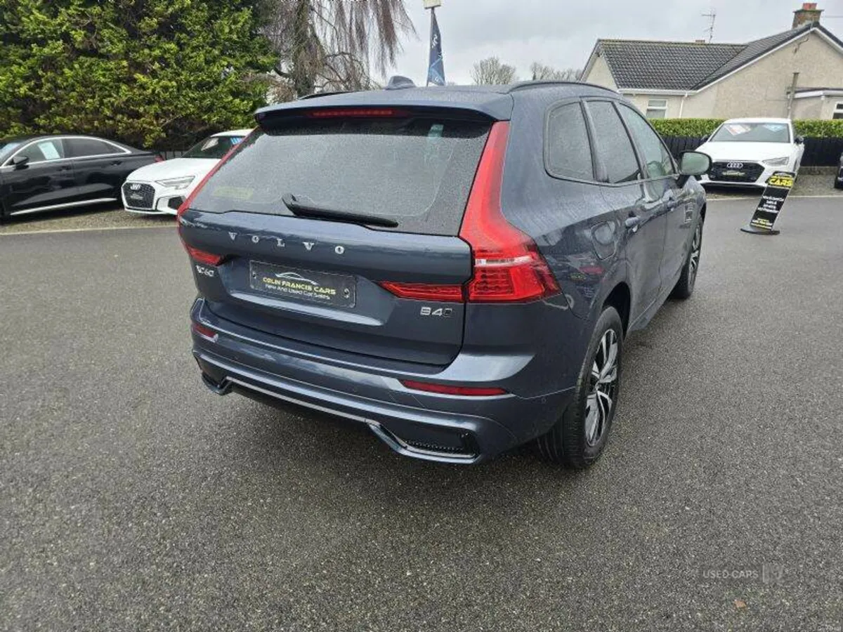 Volvo XC60 Plus DARK - Image 4