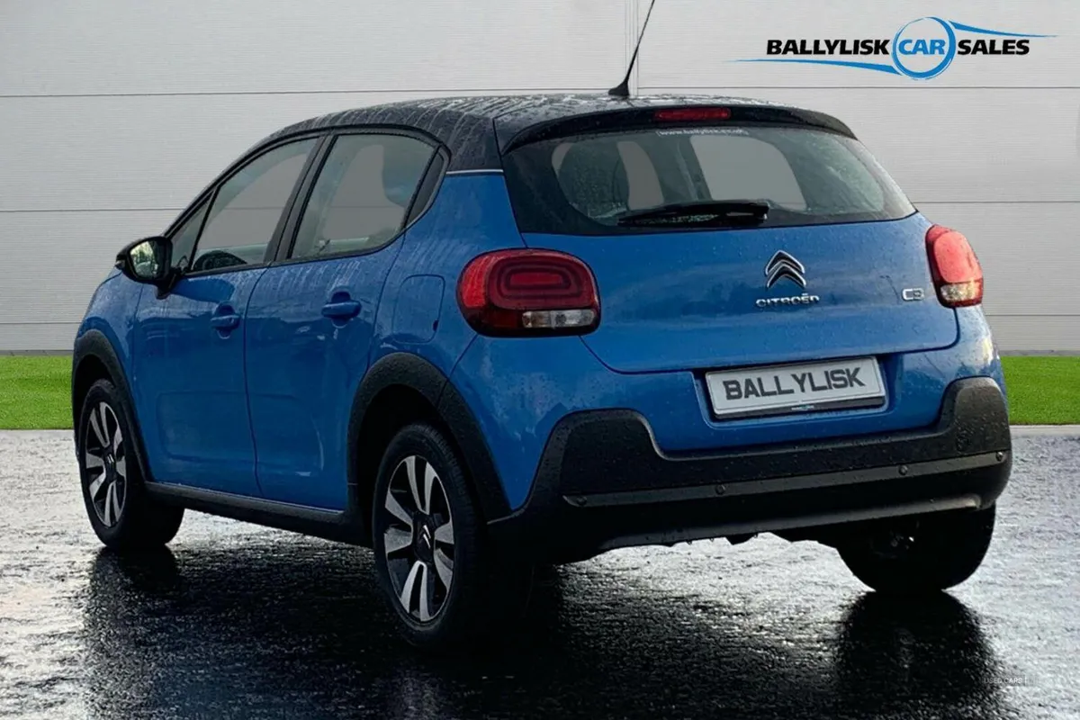 Citroen C3 1.2 PureTech 82PS Feel in Blue with 81K - Image 2