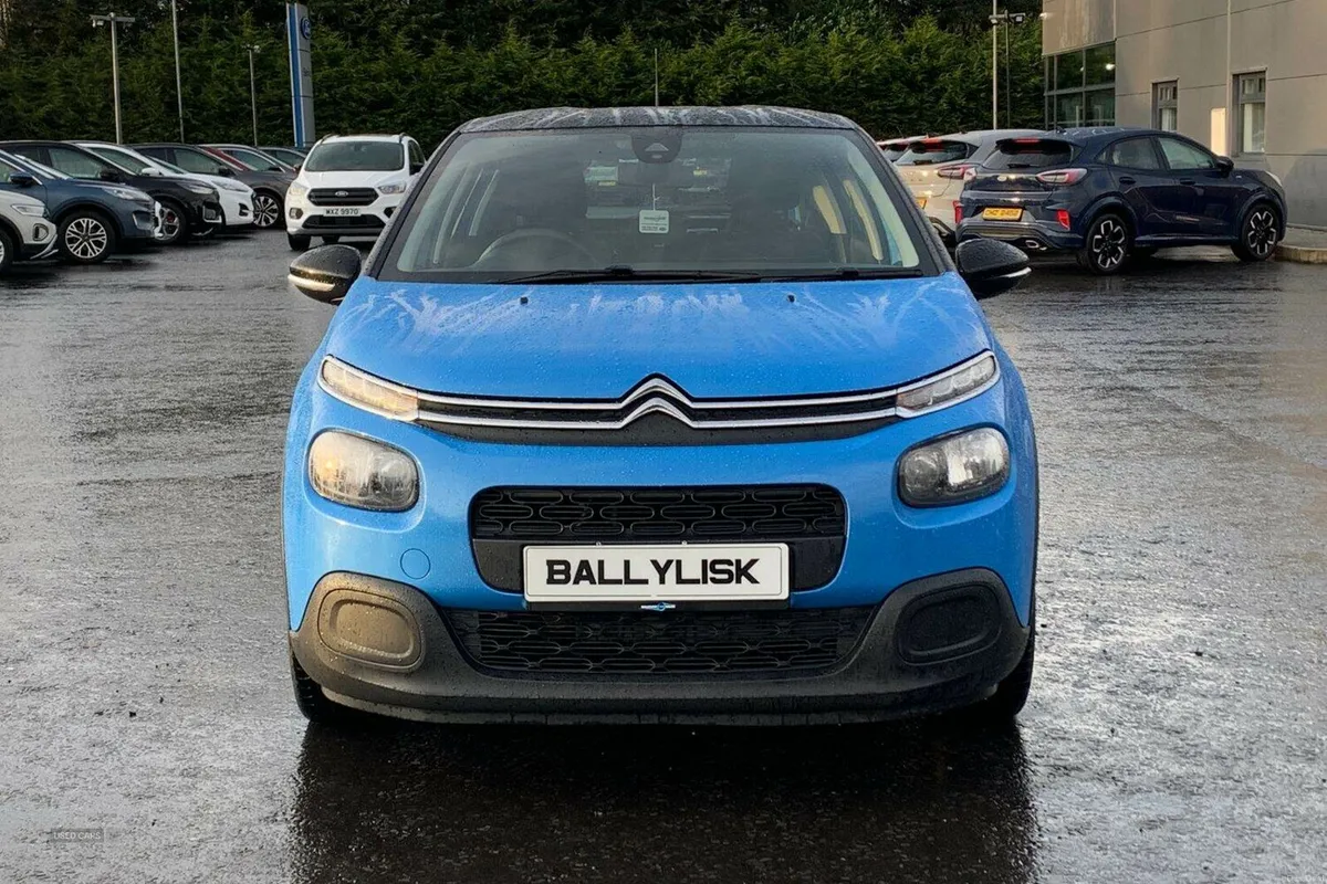 Citroen C3 1.2 PureTech 82PS Feel in Blue with 81K - Image 4