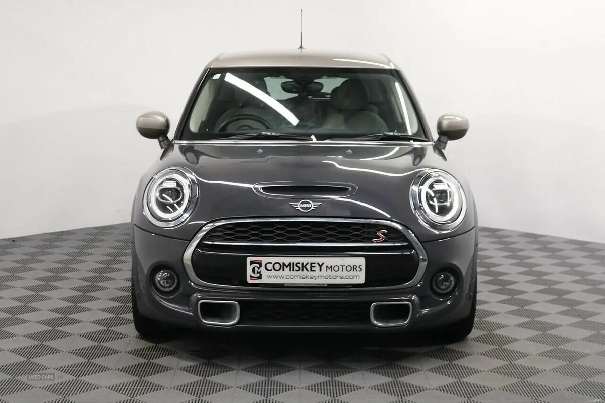 Mini Cooper Exclusive - Image 2